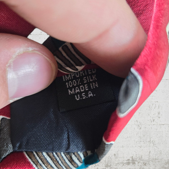 90s Vintage Red Silk Tie Woodward USA Made Necktie Retro Novelty Comb Print 4x57 - Picture 5 of 6